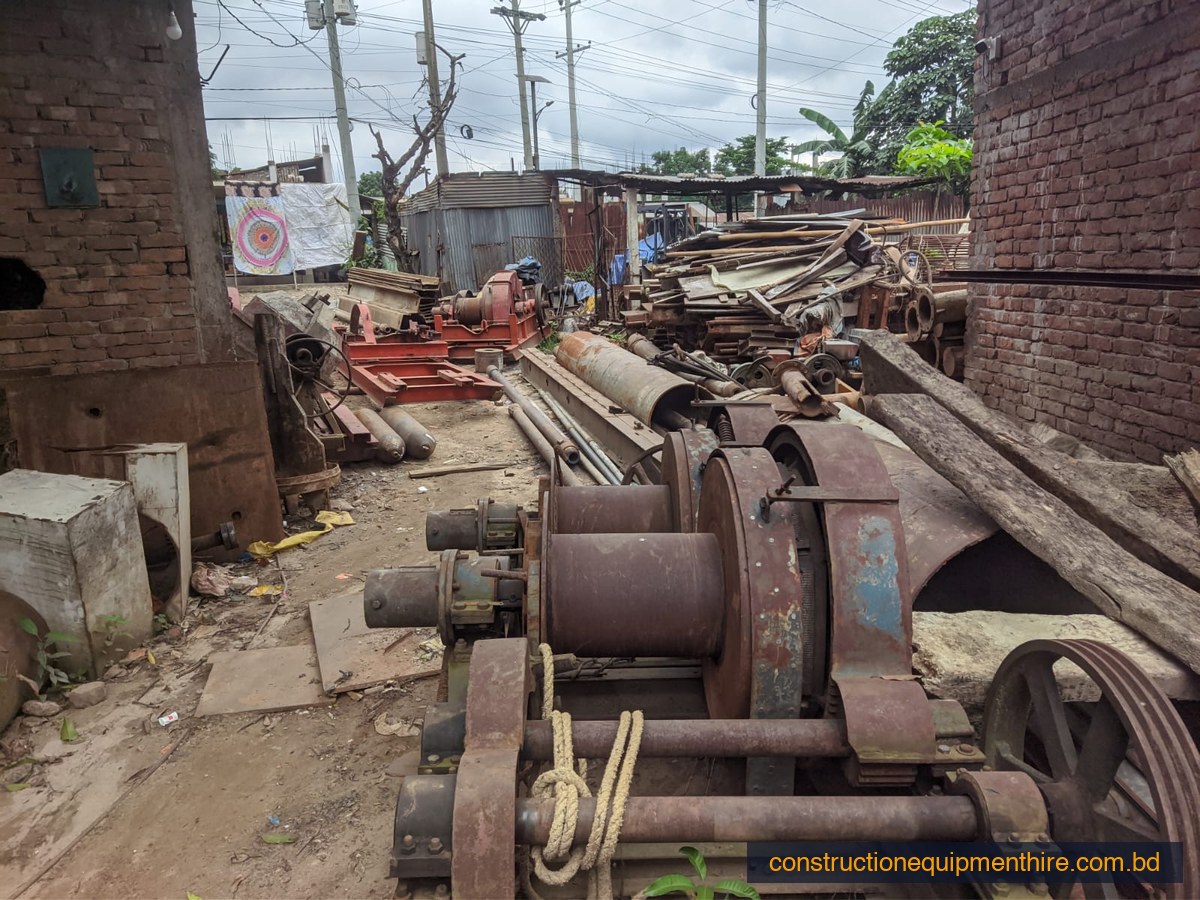 Heavy earthmoving machinery